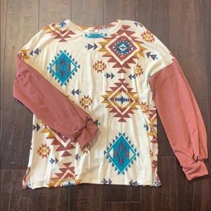 Very cute lose fitting long sleeve shirt!